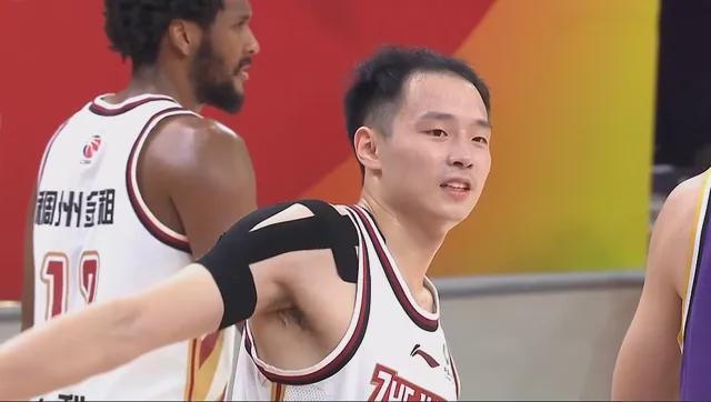 兰博电竞-关于风云突变毕尔巴鄂竞技转会期单刀错失；CBA常规赛版图或变；气氛紧张；纪律约束更严格的信息