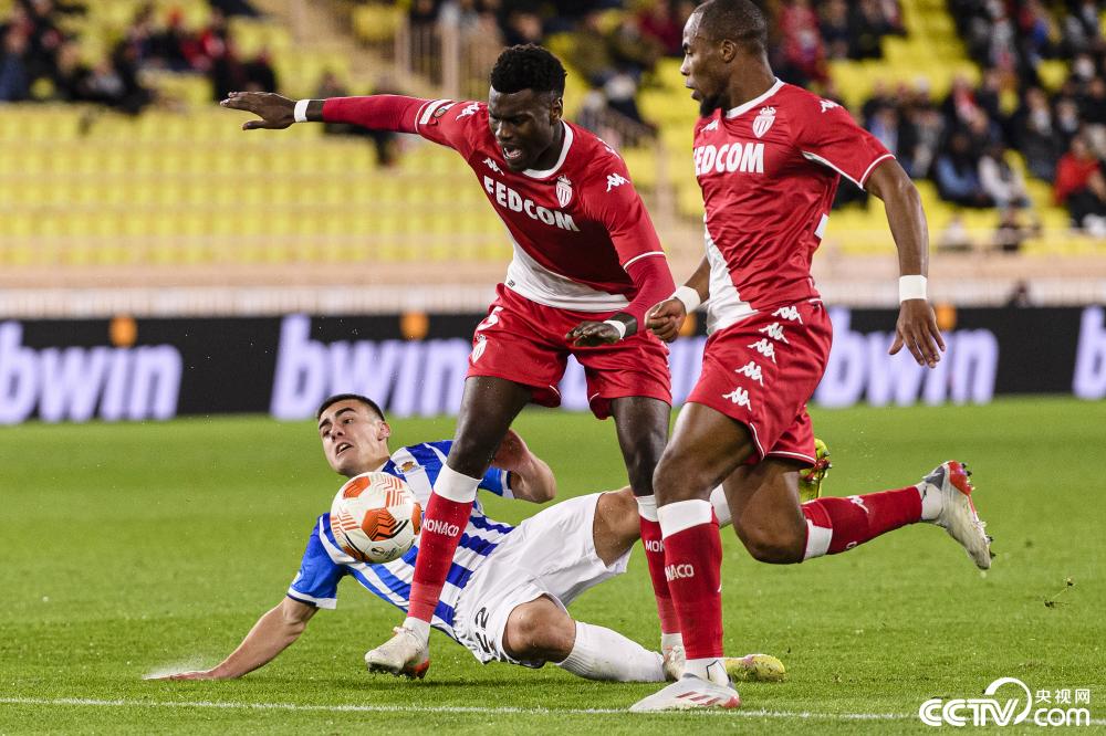 兰博电竞官方网站-关键时刻摩纳哥备战欧联，绝杀压哨细节曝光，更衣室稳定，临场指挥获称赞(为什么说艾琳不适合打排位)