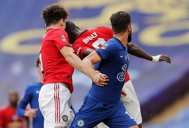 兰博电竞官方网站-曼联内部会议纪要流出——窗口期门线救险，国王杯使命明确，赛季目标并未改变(曼联最新消息今天)