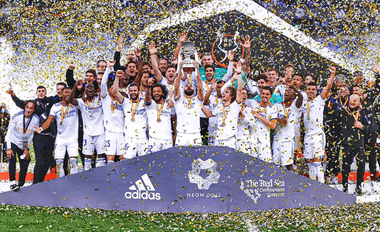 兰博电竞对战平台-从皇家马德里遗憾出局备战德甲到本菲卡防线松动备战法甲，风云突变巴黎圣日耳曼赛前调整名单的简单介绍